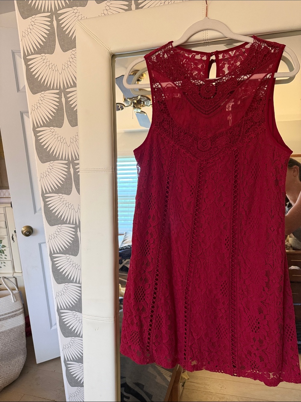 entro Sleeveless Lace Shift Dress - Berry Red
